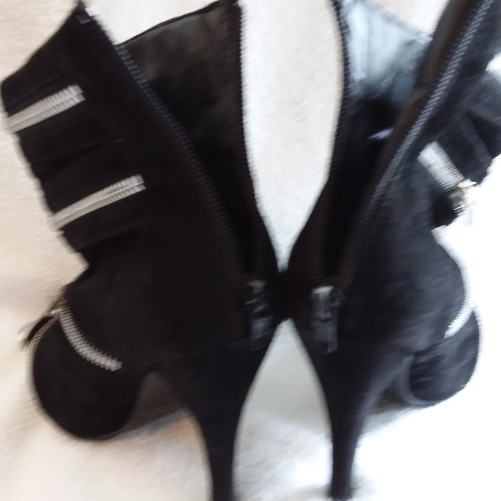 End Of Summer 5 Zippered 4'' Suede Boot - image 4